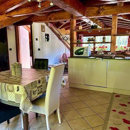 Mansarda Luminosa Apartment La Thuile Bagian luar foto