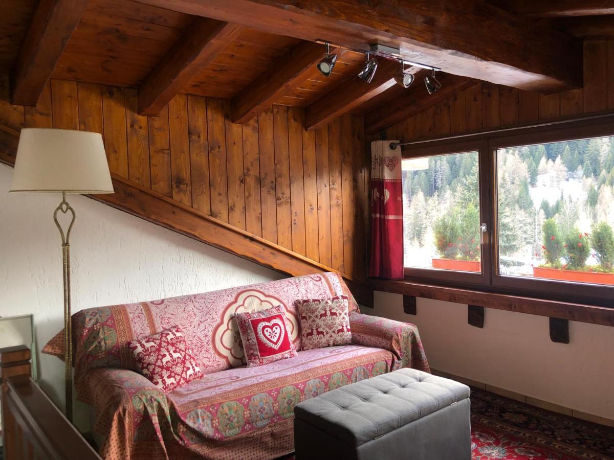 Mansarda Luminosa Apartment La Thuile Bagian luar foto