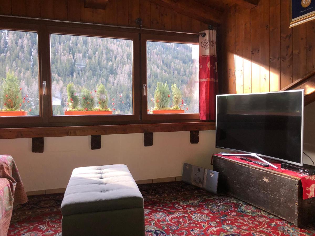 Mansarda Luminosa Apartment La Thuile Bagian luar foto