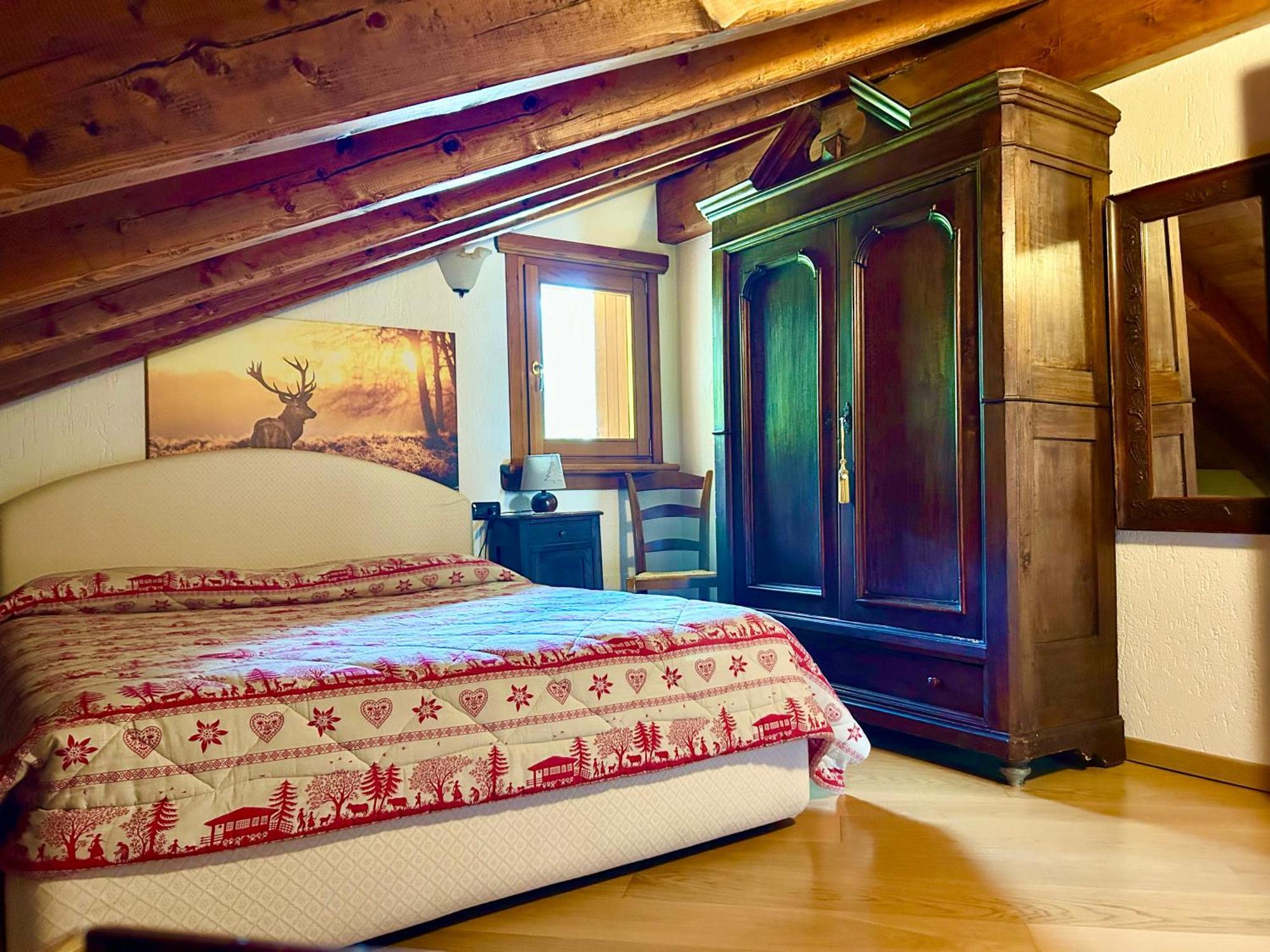 Mansarda Luminosa Apartment La Thuile Bagian luar foto