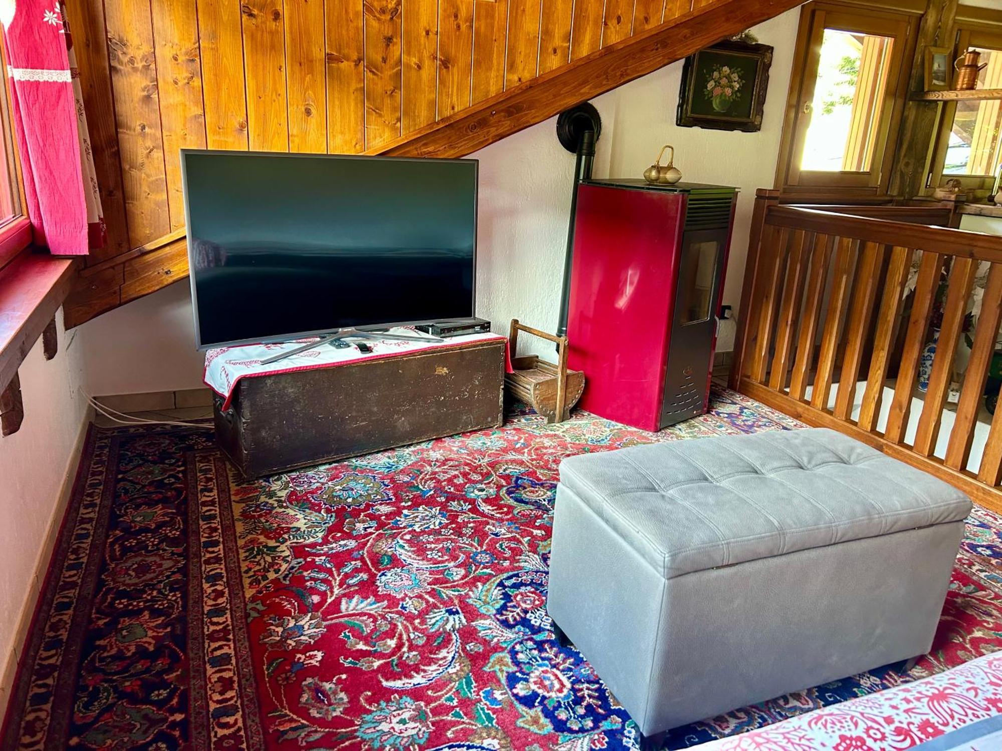Mansarda Luminosa Apartment La Thuile Bagian luar foto