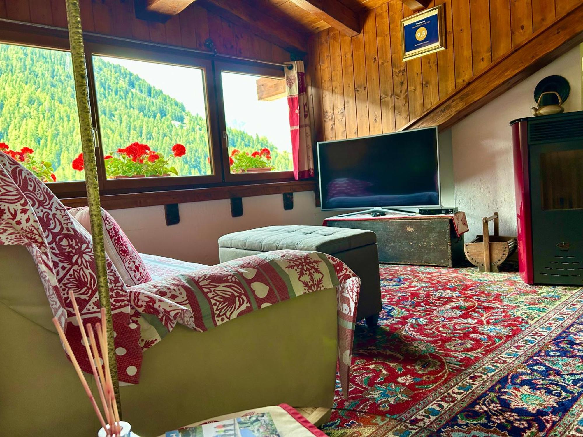 Mansarda Luminosa Apartment La Thuile Bagian luar foto