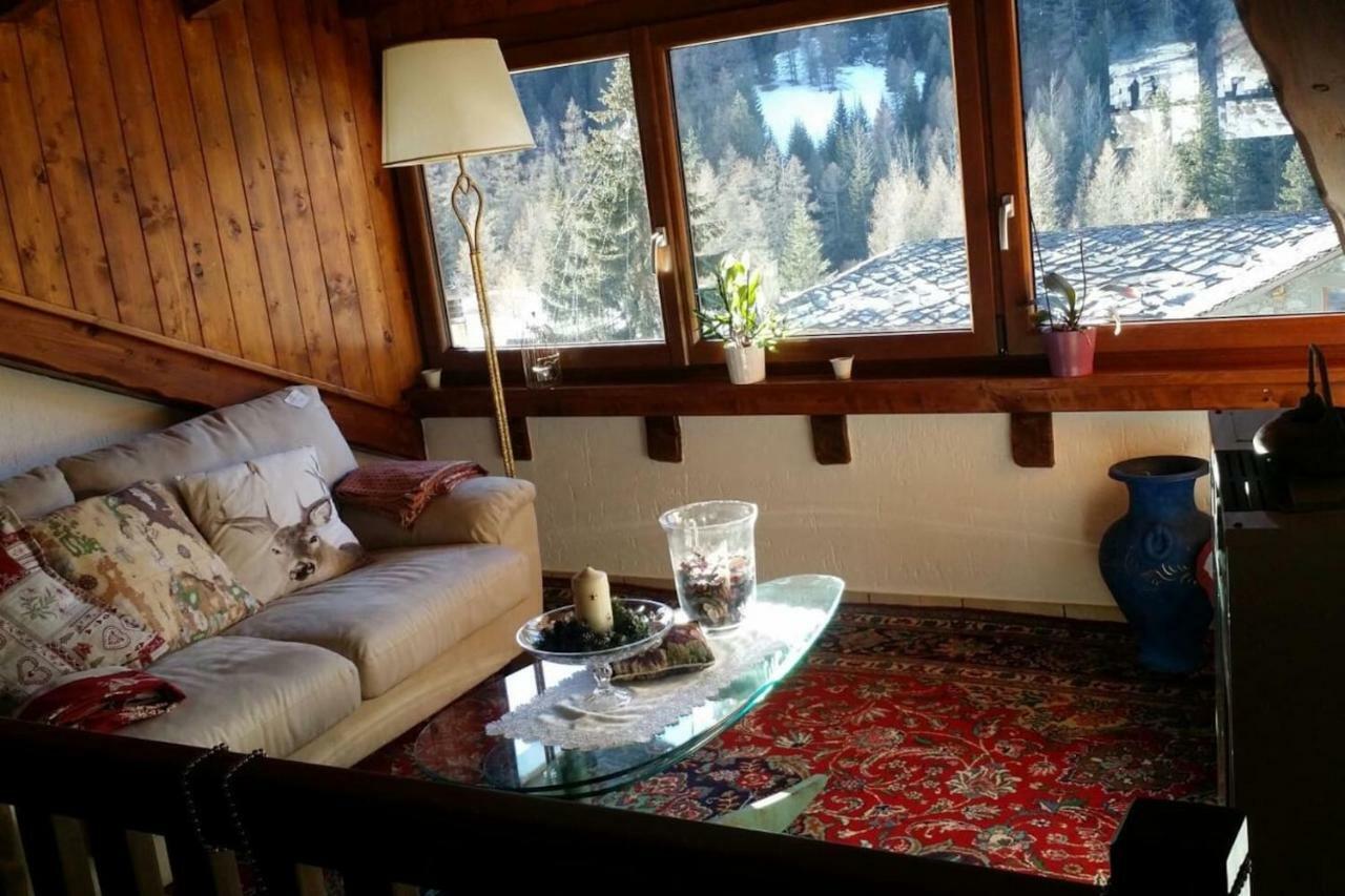 Mansarda Luminosa Apartment La Thuile Bagian luar foto
