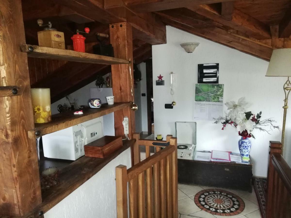 Mansarda Luminosa Apartment La Thuile Bagian luar foto